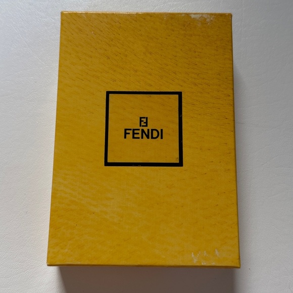 NEW! - FENDI Logo Passport Cover - Picture 11 of 12